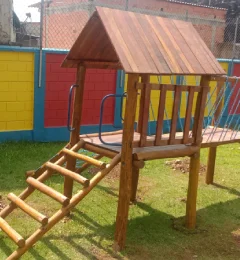 Casa do Tarzan com Ponte Tibel Play